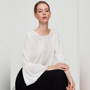 Aritzia Babaton Humbert Blouse - Small